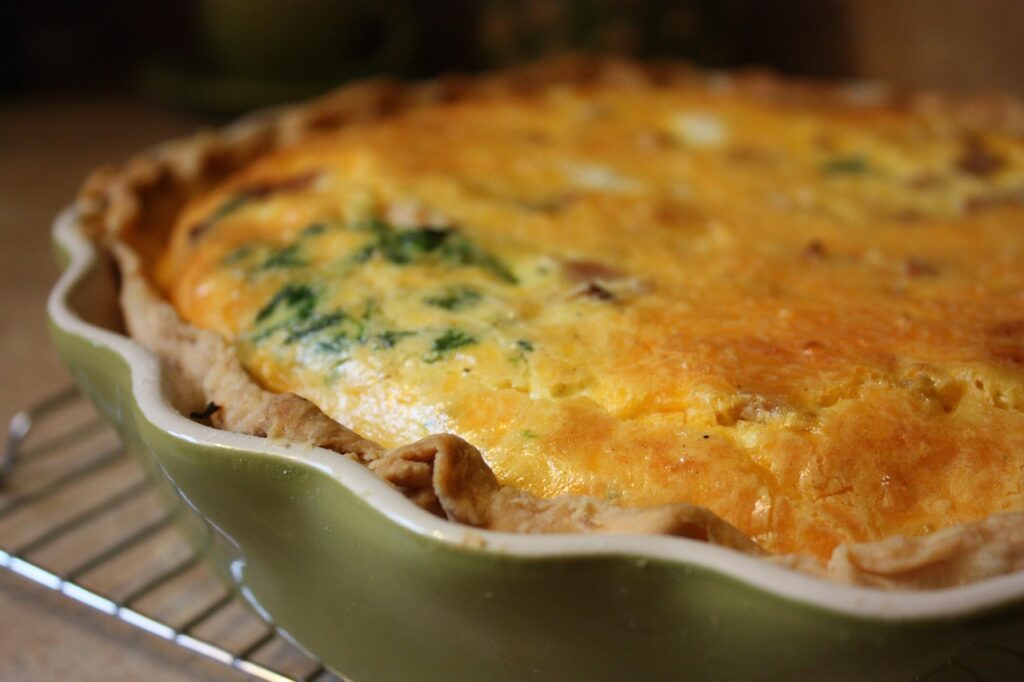 Tarta de Espinaca (Argentinian Spinach Pie) quiche, pie, crust, cheese, homemade, pastry, baked, meal, dish, egg, breakfast, spinach, onion, traditional, brown egg, brown eggs, brown onion, brown breakfast, quiche, quiche, quiche, quiche, quiche, pie